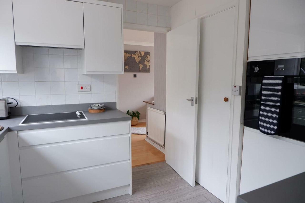 Idyllic 3-Bed House. 5-Min From Channel Tunnel Villa Folkestone Buitenkant foto